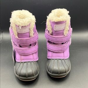 Cat & Jack Kids Boots in Purple and Gray